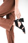 Sebari Kadın Lastik Detaylı Arkadı Fermuarlı Topuklu Ayakkabı-siyah